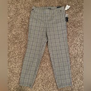 New gray pinstriped pant